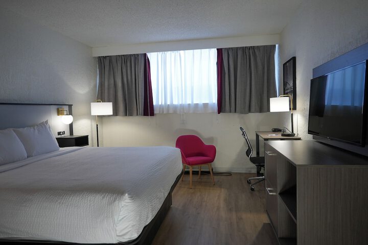 Room 13 of 43