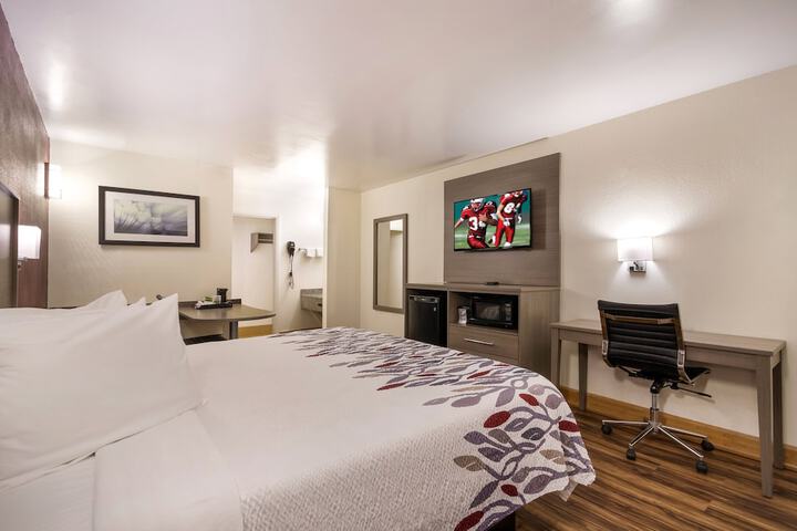 Room 9 of 34