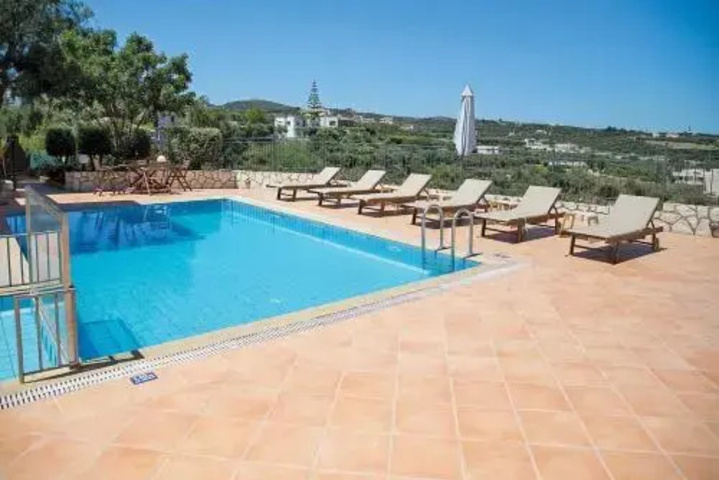 Pool 6 of 12