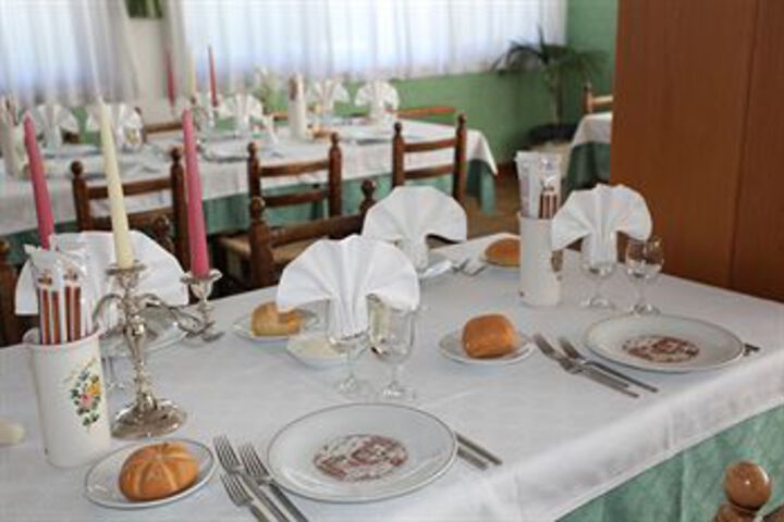 Dining 47 of 51