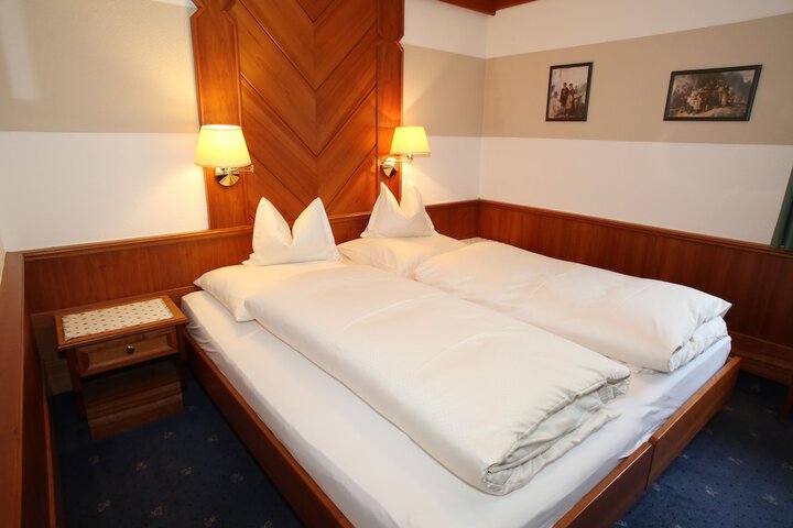 Room 9 of 55