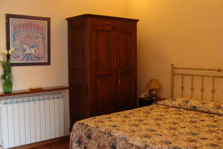 Room 7 of 25