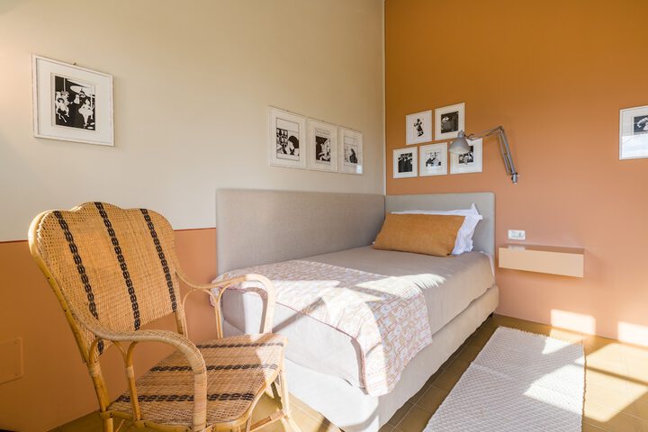 Room 4 of 51