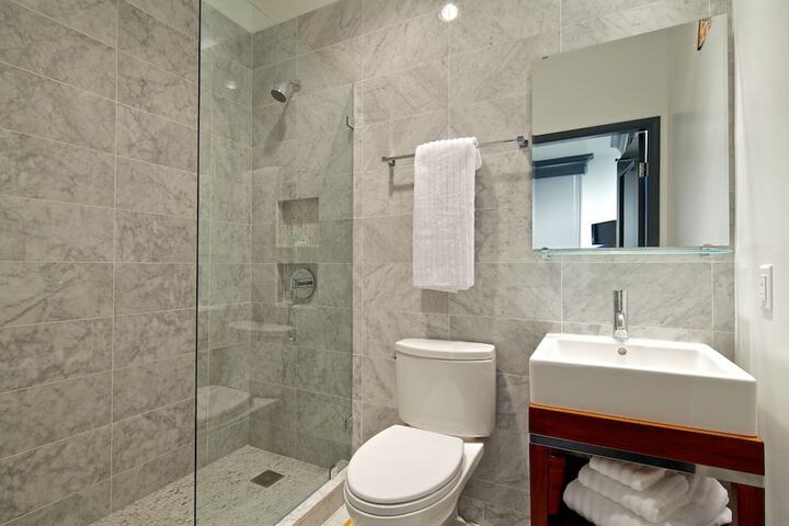 Bathroom shower