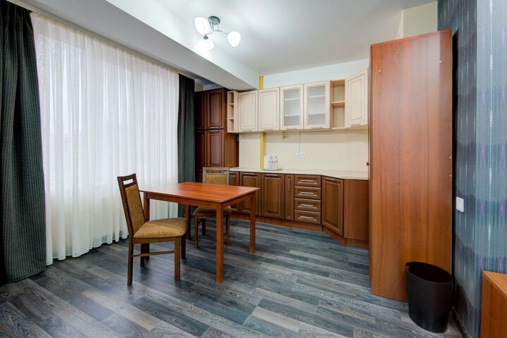 Room 11 of 29