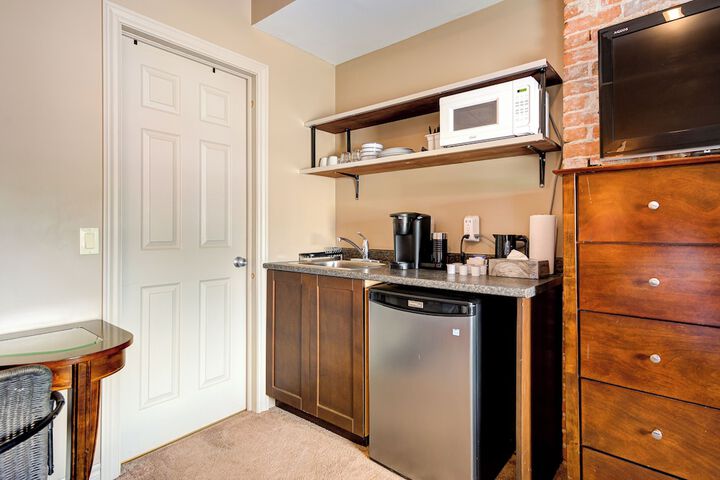 Room 14 of 21