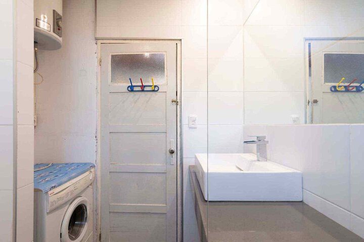 Room 16 of 35