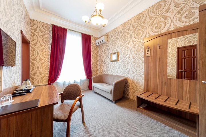 Room 16 of 51