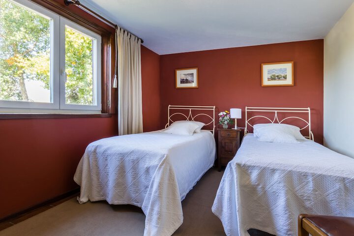 Room 10 of 31