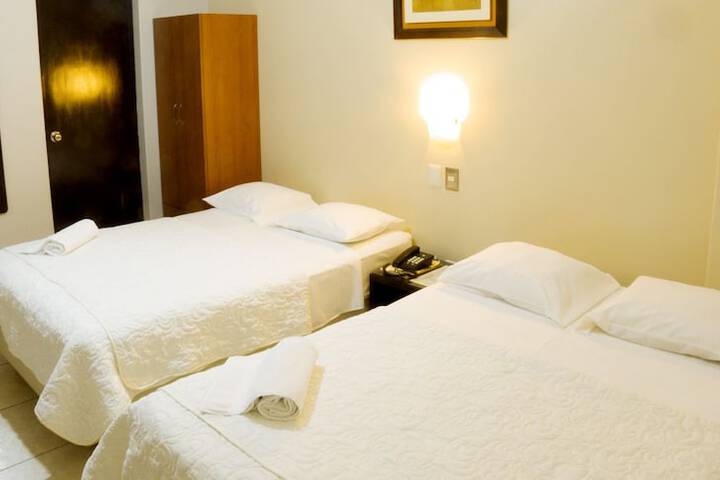 Room 7 of 33