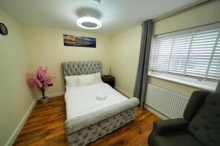 Room 8 of 121