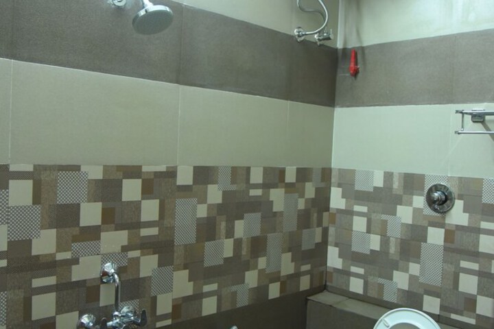Room 26 of 33