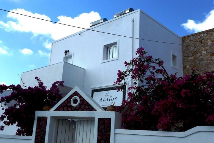 Hotel 76 of 79