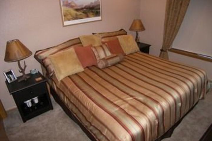 Room 7 of 25