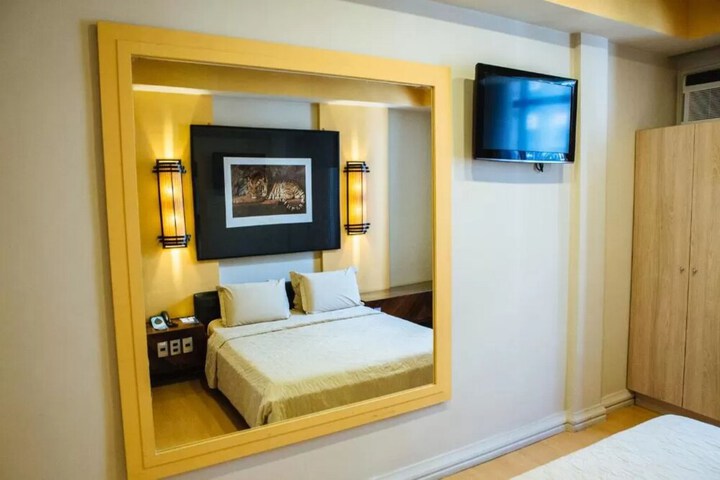 Room 10 of 39