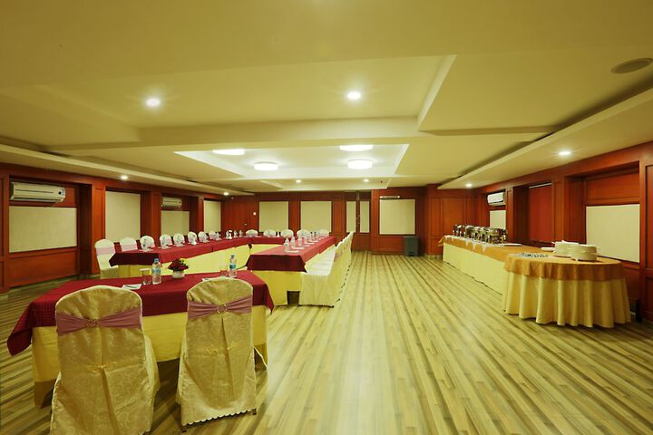 Ballroom/Hall 24 of 41