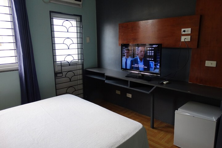 Room 27 of 88