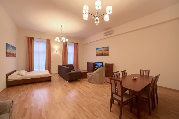 Room 30 of 51