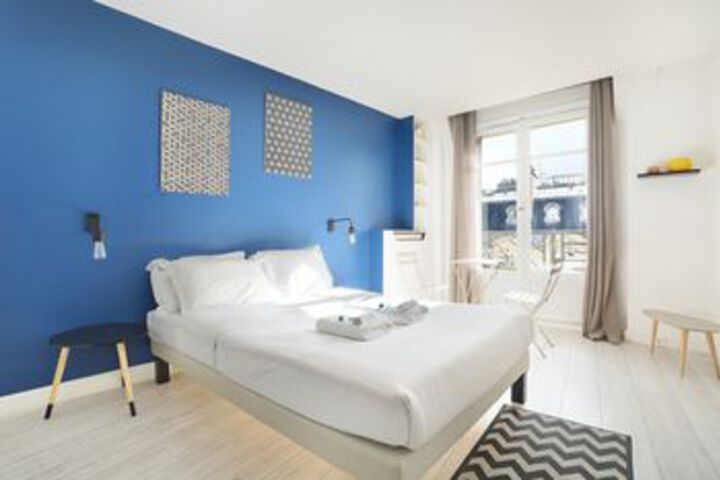 Room 32 of 45