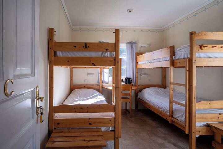 Room 18 of 46