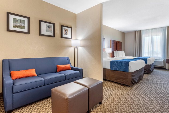 Room 18 of 28