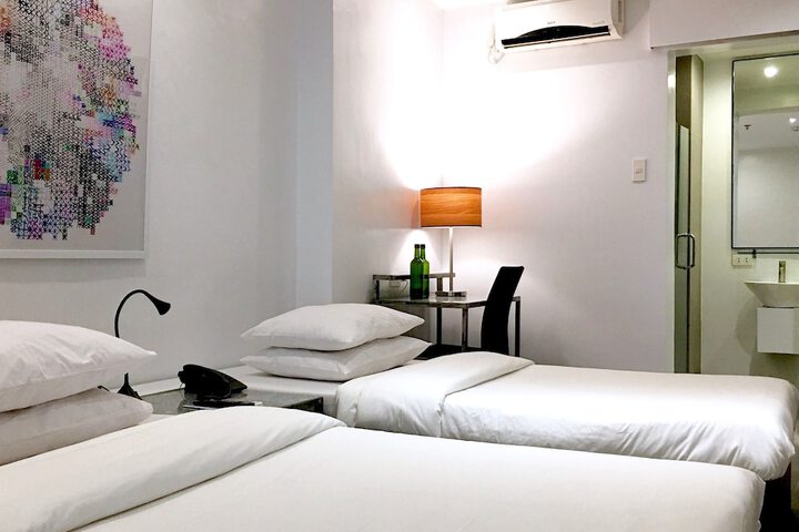 Room 5 of 52