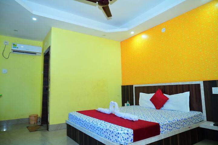 Room 15 of 23