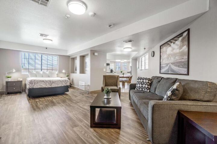Comfort 2 Queen Beds (7 of 7)