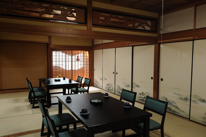 Dining Photos