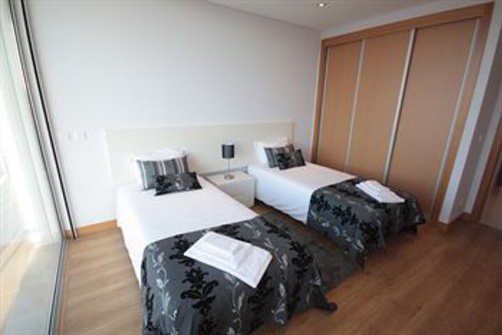 Room 13 of 20