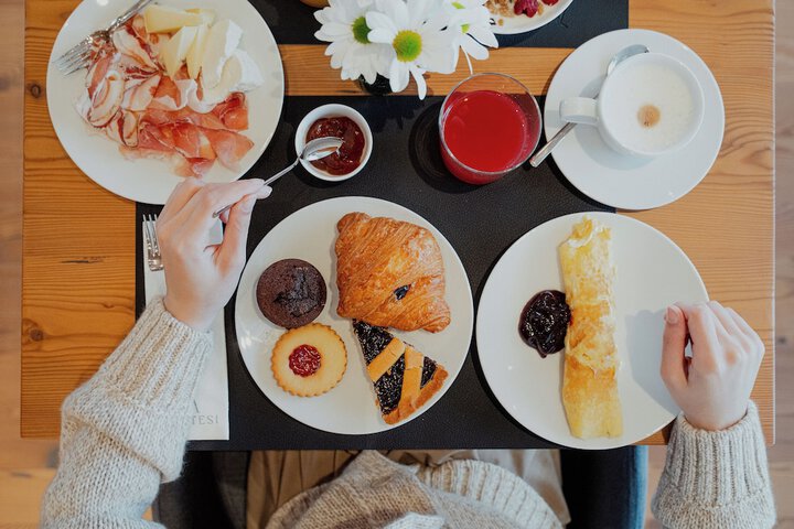 Breakfast/Coffee Service 49 of 57