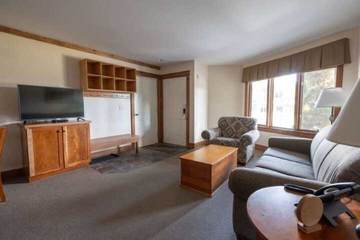 Room 42 of 75
