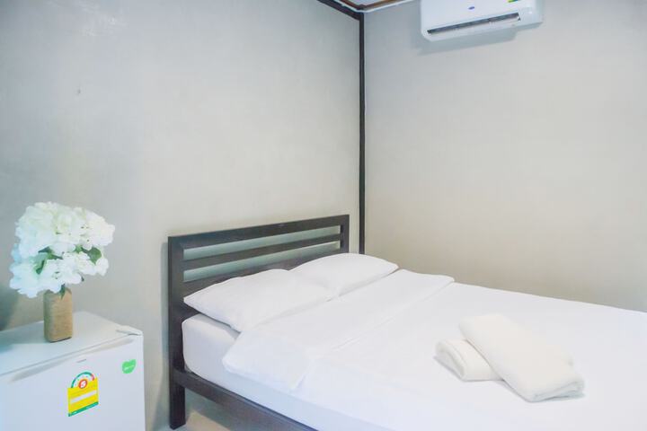 Room 8 of 31