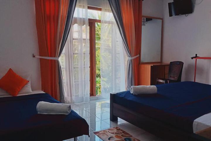 Hotel Suite Photo