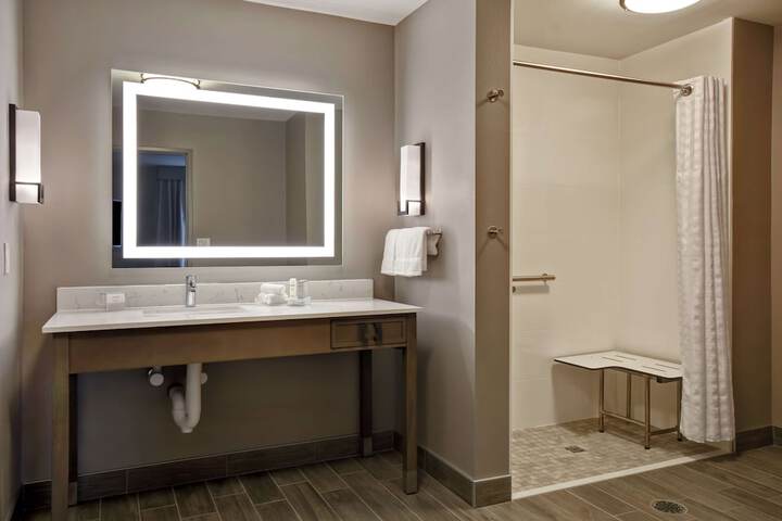 Bathroom shower