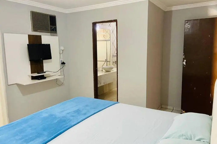 Room 3 of 14