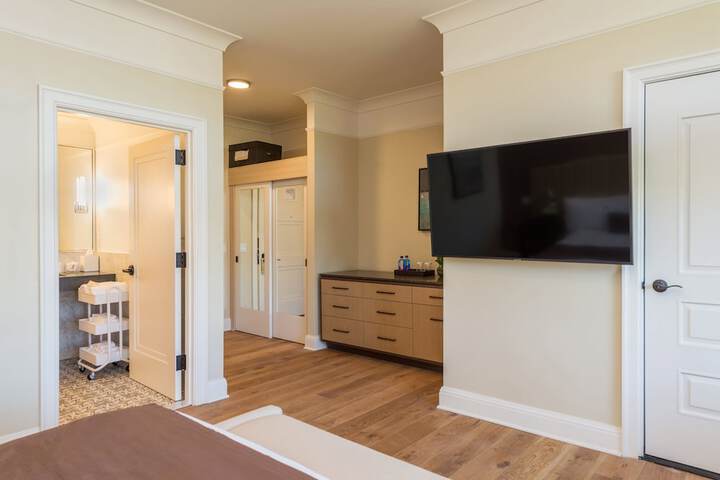 Room 9 of 46