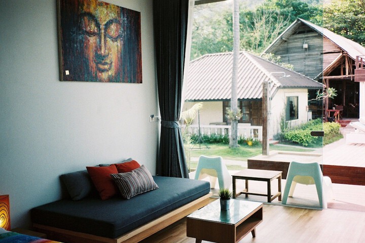 Room 6 of 44