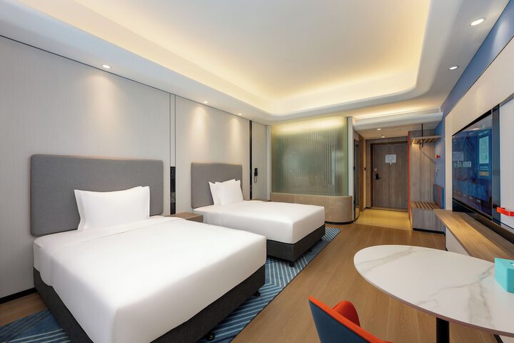 Room 7 of 52