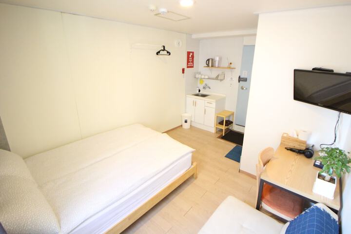 Room 22 of 178