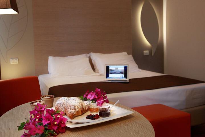 Room 4 of 39