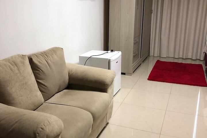 Room 5 of 9