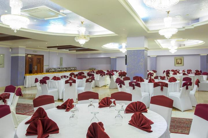Ballroom/Hall 41 of 45