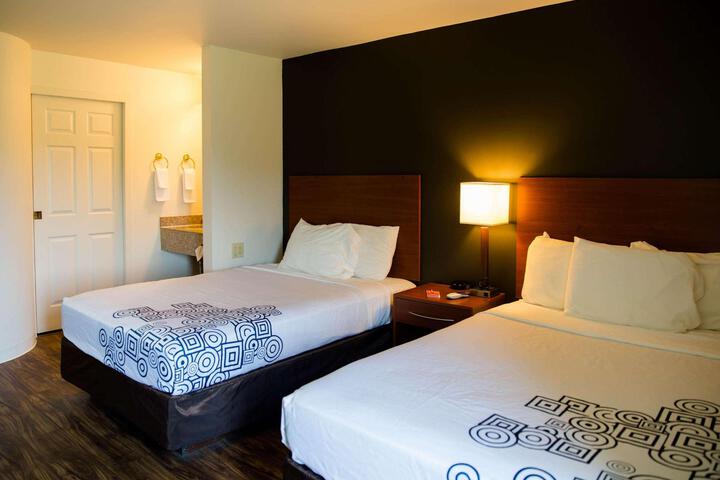 2 Double Beds (2 of 9)