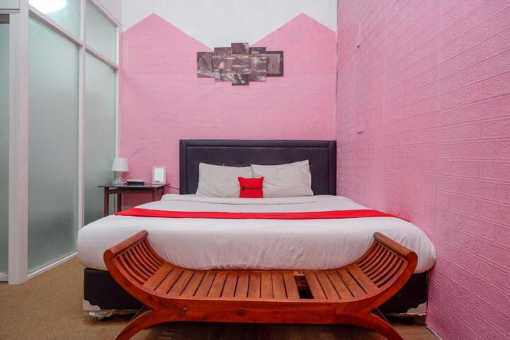 RedDoorz at Golden Inn Tugu Yogyakarta