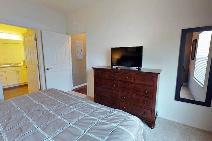 Room 3 of 34