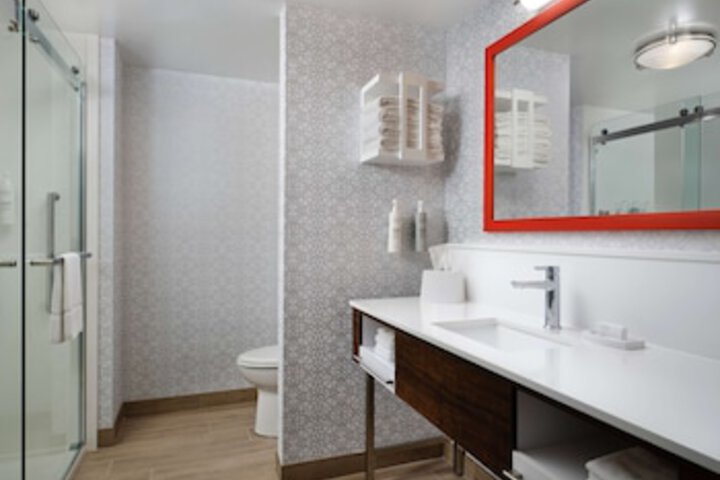 Bathroom shower
