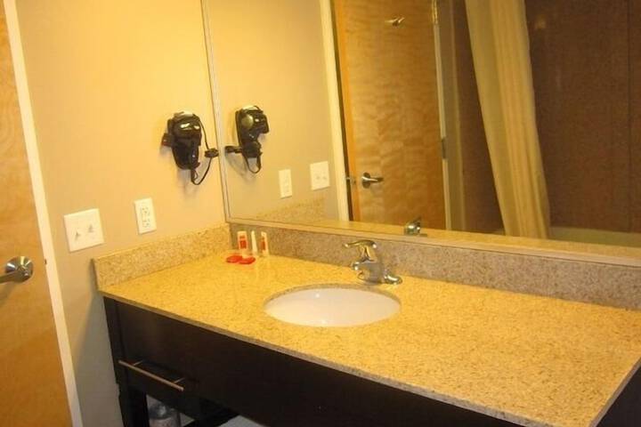 Bathroom sink