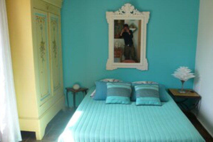 Room 15 of 25