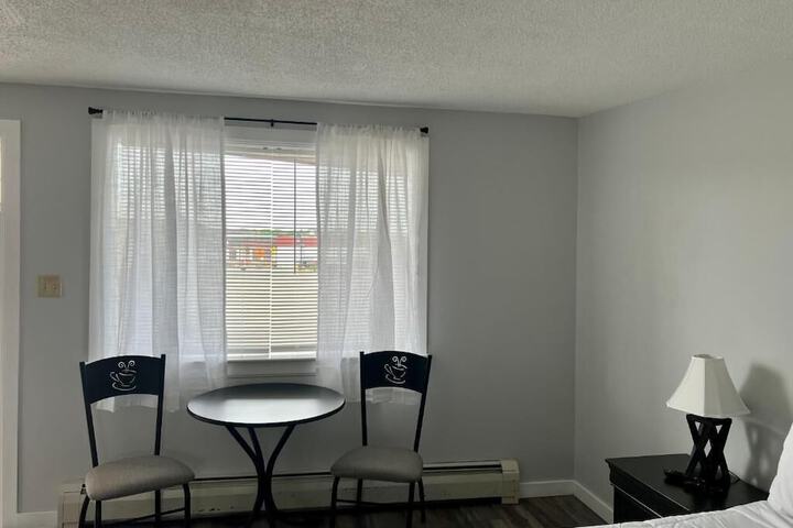 Room 3 of 11